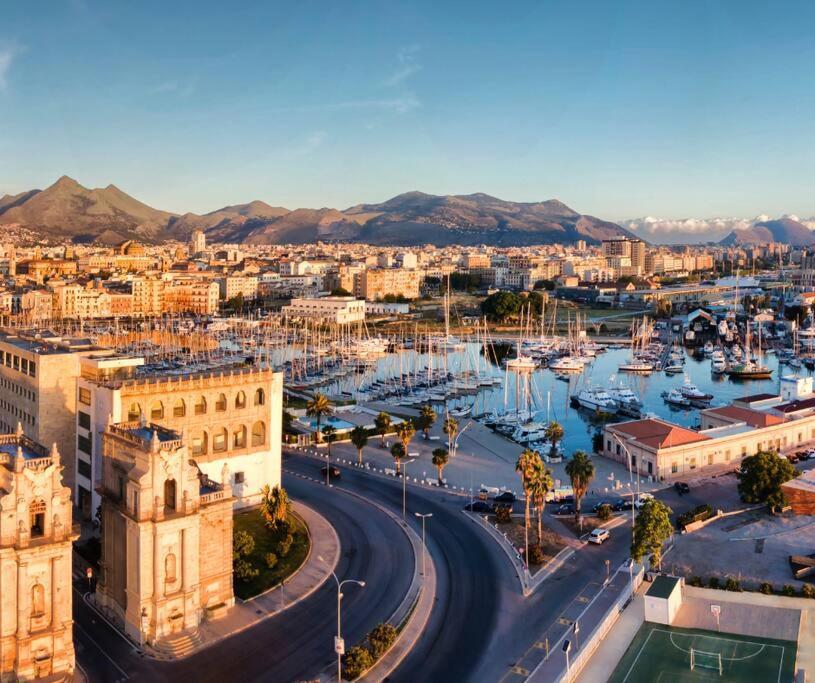 Casetta Poli- Appartamento Con Terrazza - Centro Storico Palermo Esterno foto